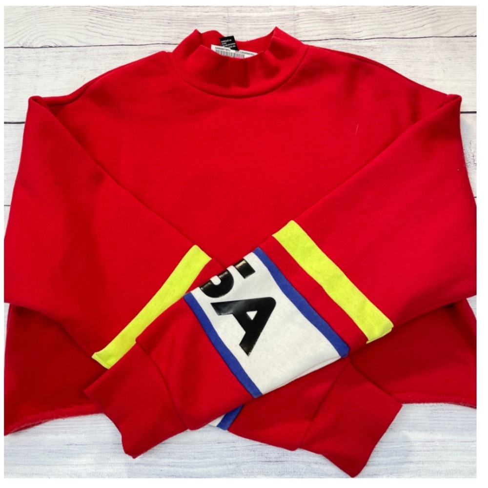 Forever 21 Sweatshirt Size Medium